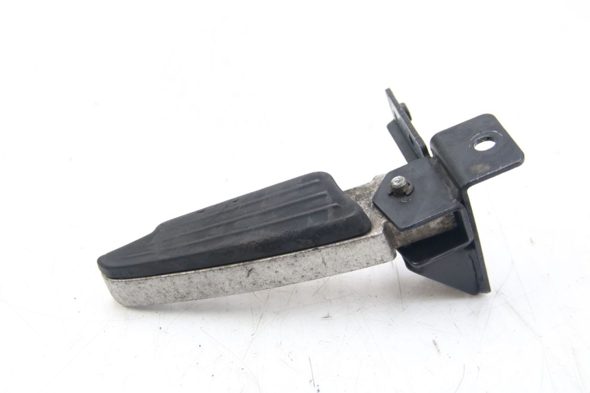 photo de CALE PIED ARRIERE DROIT PEUGEOT CITYSTAR 125 (2011 - 2017) - Détail de la pièce