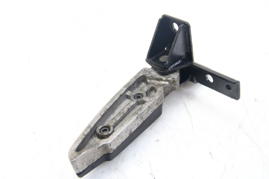 photo de CALE PIED ARRIERE DROIT PEUGEOT CITYSTAR 125 (2011 - 2017) - Zoom état d’usage