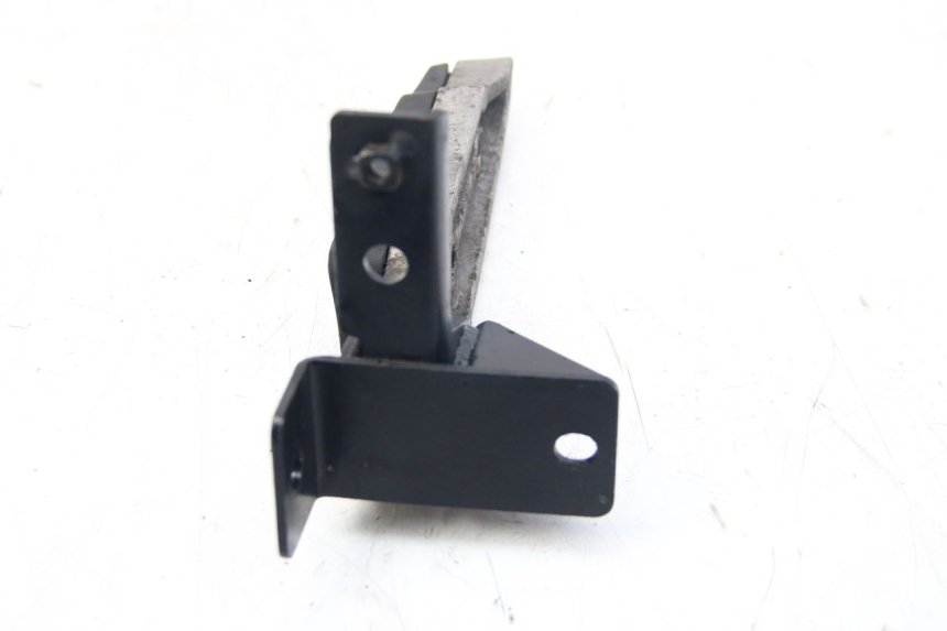 photo de CALE PIED ARRIERE DROIT PEUGEOT CITYSTAR 125 (2011 - 2017) - Autre angle de vue