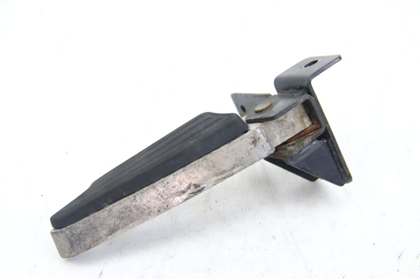 photo de CALE PIED ARRIERE DROIT PEUGEOT CITYSTAR 50 (2013 - 2017) - Vue principale