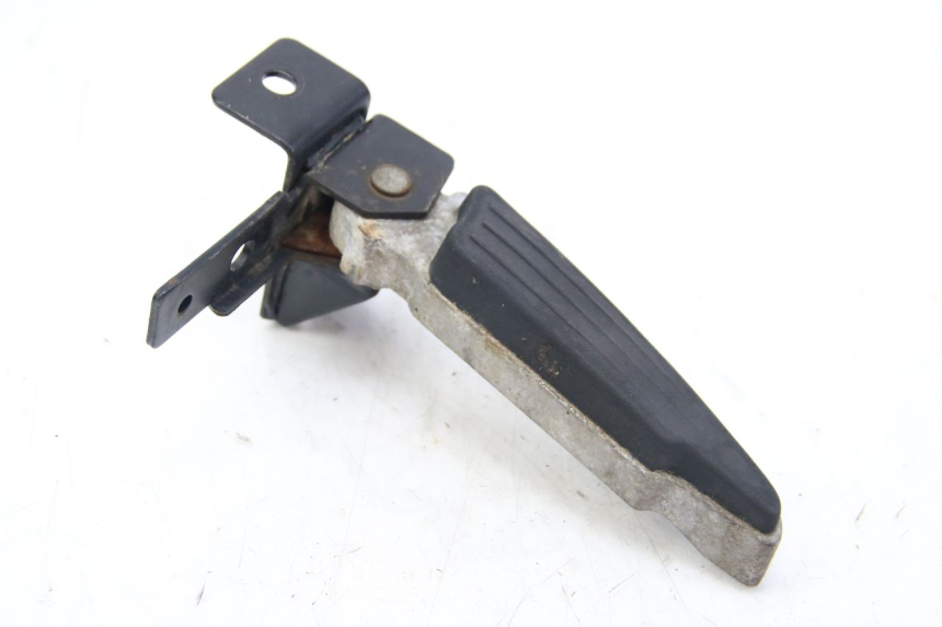 photo de CALE PIED ARRIERE DROIT PEUGEOT CITYSTAR 50 (2013 - 2017) - Détail de la pièce