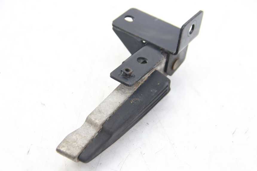 photo de CALE PIED ARRIERE DROIT PEUGEOT CITYSTAR 50 (2013 - 2017) - Autre angle de vue