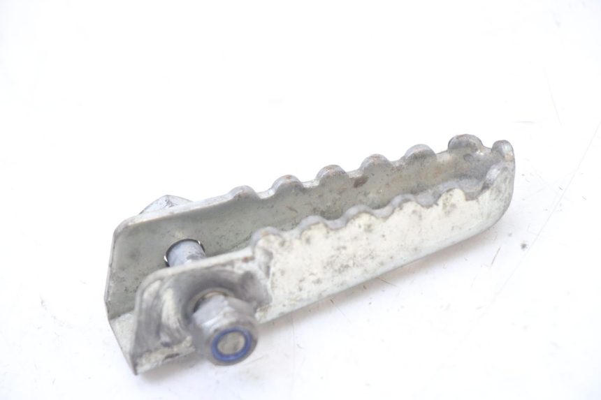 photo de CALE PIED ARRIERE DROIT DERBI SENDA R X-TREME 50 (2006 - 2010) - Vue principale