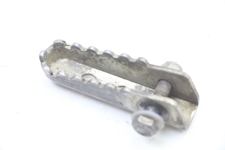 photo de CALE PIED ARRIERE DROIT DERBI SENDA SM DRD X-TREME 50 (2011 - 2017) - Détail de la pièce