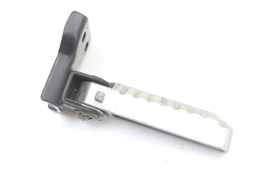 photo de CALE PIED ARRIERE DROIT LONGJIA EASY MAX 125 (2020 - 2024) - Autre angle de vue