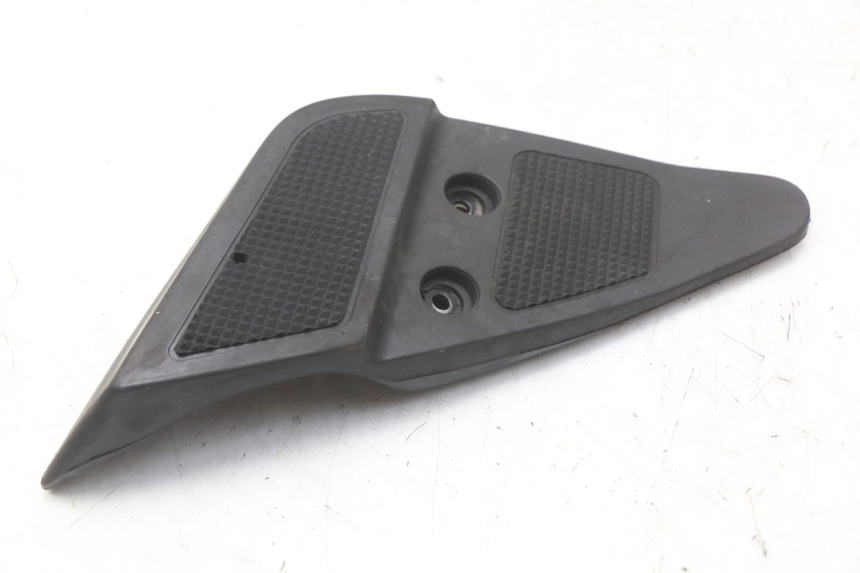 photo de CALE PIED ARRIERE DROIT HONDA FES PANTHEON 2T 125 (1998 - 2002) - Zoom état d’usage