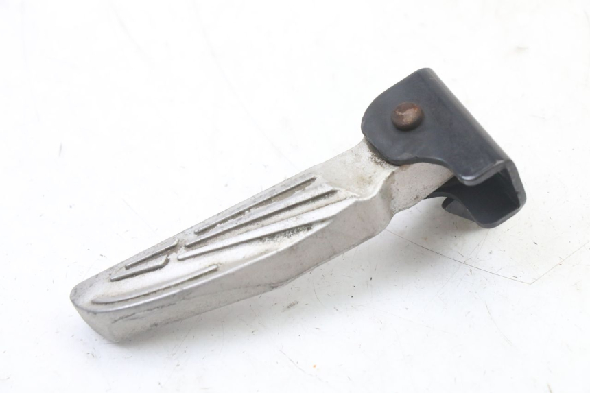 photo de CALE PIED ARRIERE DROIT SYM FIDDLE 3 III 125 (2014 - 2020) - Détail de la pièce