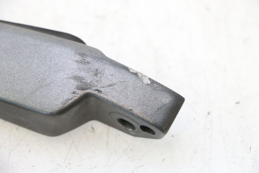 photo de CALE PIED ARRIERE DROIT HONDA FJS SILVER WING SILVERWING 400 (2005 - 2008) - Points de fixation