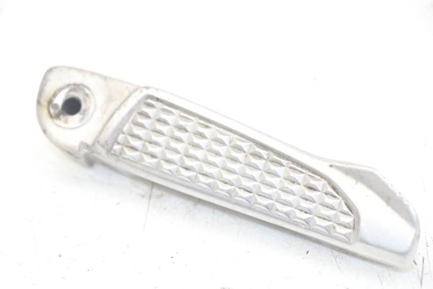 photo de CALE PIED ARRIERE DROIT HONDA FORZA 125 (2015 - 2016) - Détail de la pièce