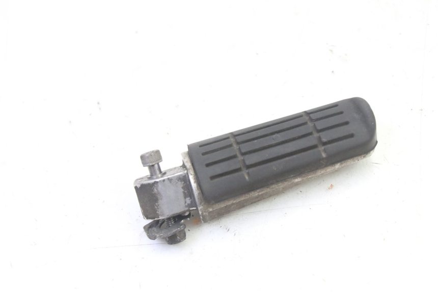 photo de CALE PIED ARRIERE DROIT YAMAHA FZ6 FAZER S2 600 (2007 - 2011) - Vue principale