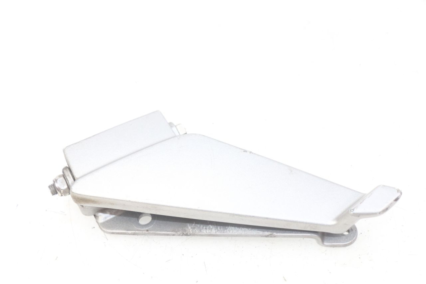 photo de CALE PIED ARRIERE DROIT PEUGEOT GEOPOLIS 400 (2007 - 2013) - Autre angle de vue