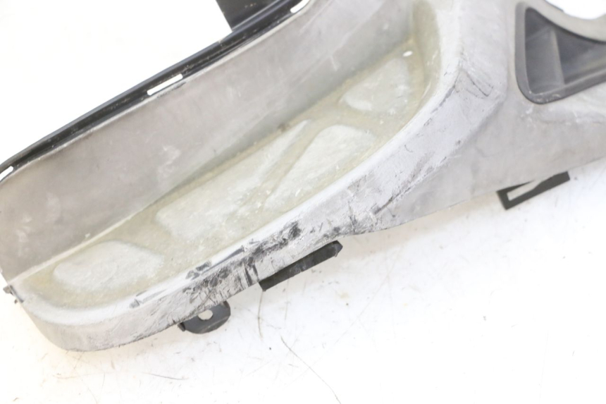 photo de CALE PIED ARRIERE DROIT KYMCO GRAND DINK 125 (2008 - 2014) - Marquages et références