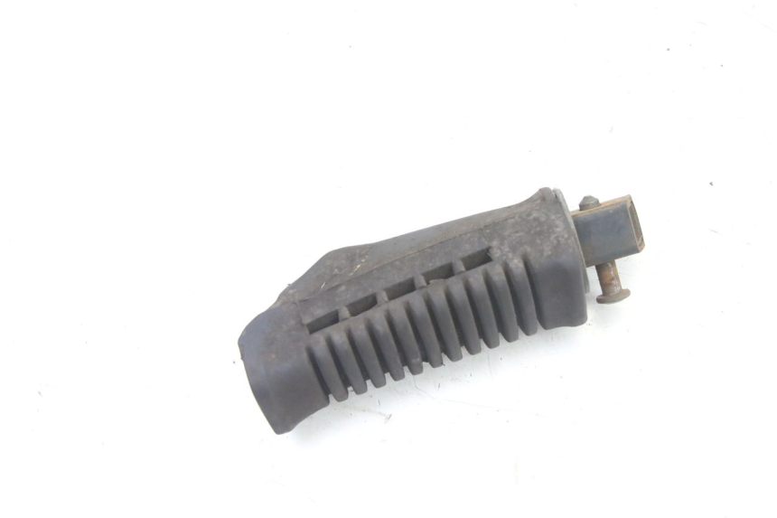 photo de CALE PIED ARRIERE DROIT SUZUKI GS GSE 500 (2001 - 2003) - Zoom état d’usage