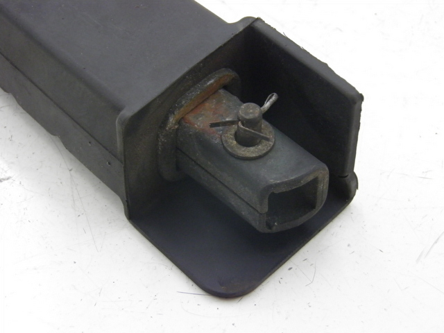 photo de CALE PIED ARRIERE DROIT HONDA FES PANTHEON 125 (2003 - 2007) - Vue principale