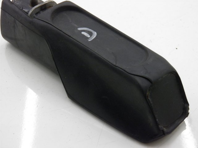 photo de CALE PIED ARRIERE DROIT HONDA FES S-WING SWING 125 (2007 - 2015) - Zoom état d’usage