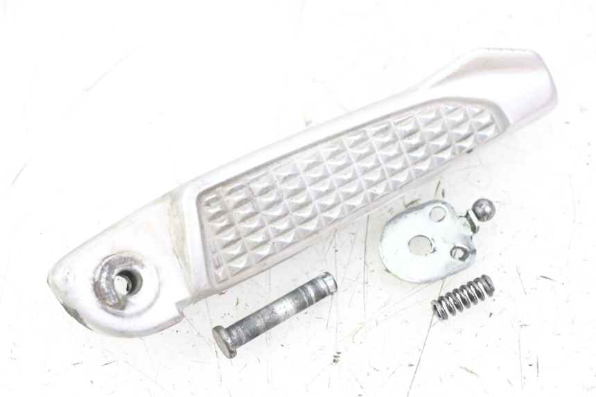 photo de CALE PIED ARRIERE DROIT HONDA FORZA 125 (2021 - 2025) - Vue principale