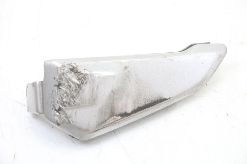 photo de CALE PIED ARRIERE DROIT HONDA SH i 300 (2015 - 2020) - Zoom état d’usage