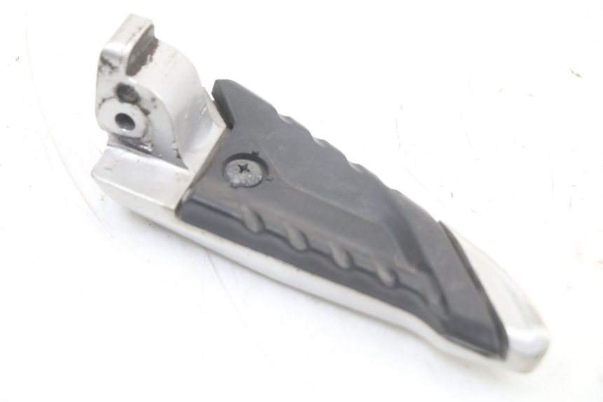 photo de CALE PIED ARRIERE DROIT HONDA SH i 300 (2015 - 2020) - Autre angle de vue
