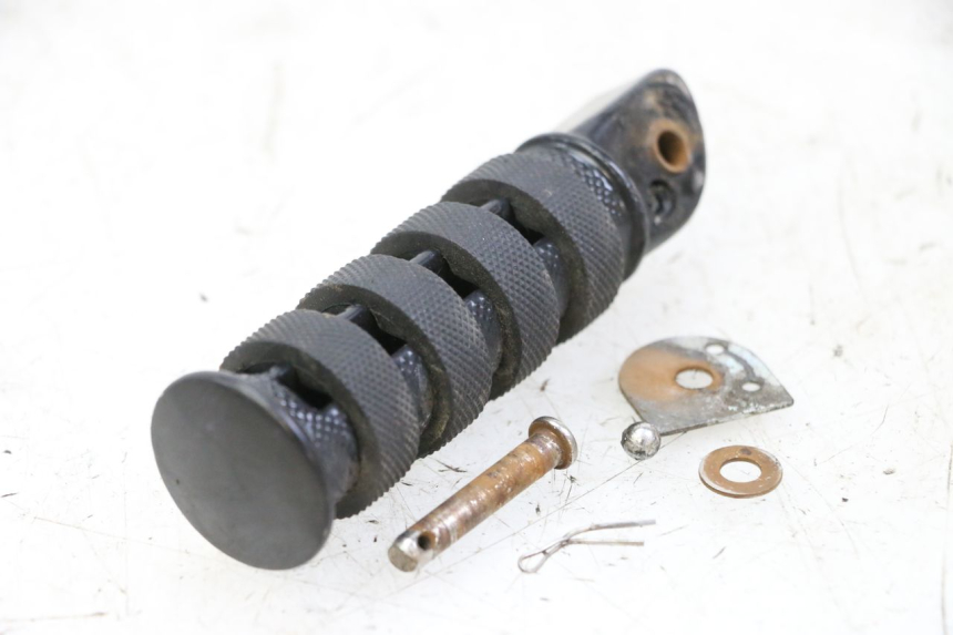 photo de CALE PIED ARRIERE DROIT KEEWAY K-LIGHT KLIGHT 125 (2018 - 2025) - Détail de la pièce