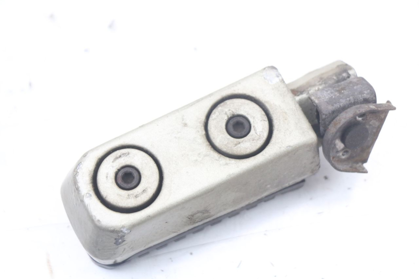 photo de CALE PIED ARRIERE DROIT KAWASAKI GTR 1000 (1994 - 2004) - Gros plan technique