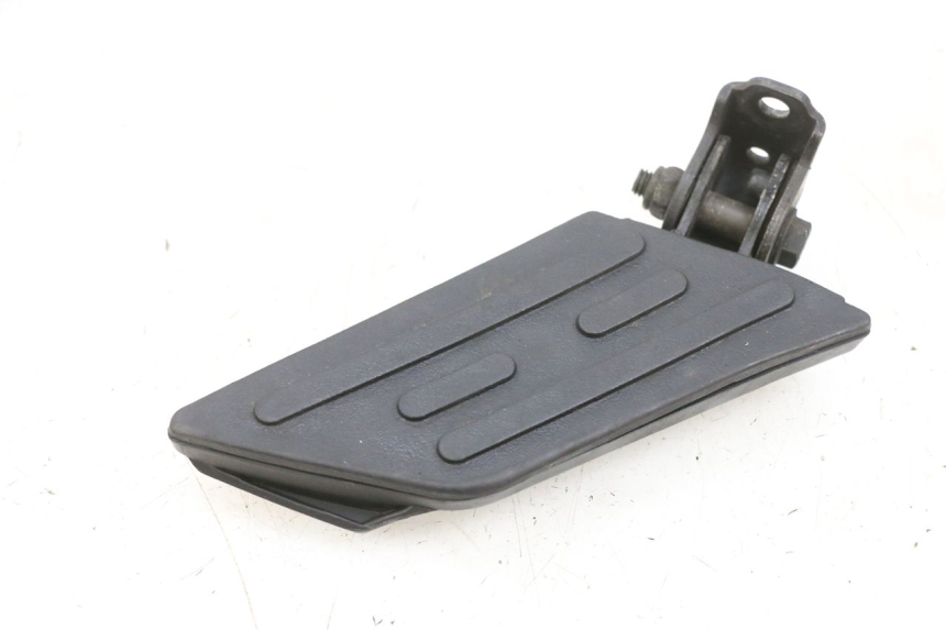 photo de CALE PIED ARRIERE DROIT PEUGEOT KISBEE 4T 50 (2010 - 2017) - Vue principale