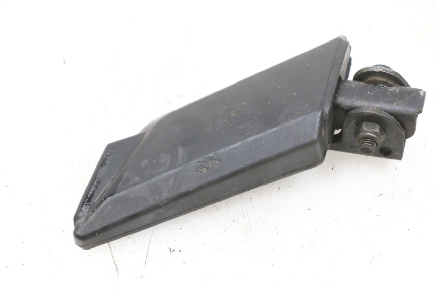 photo de CALE PIED ARRIERE DROIT PEUGEOT KISBEE 4T 50 (2010 - 2017) - Autre angle de vue