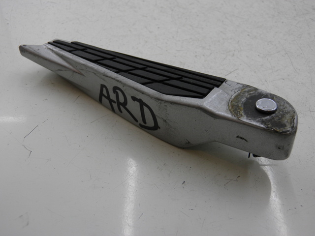 photo de CALE PIED ARRIERE DROIT KYMCO XCITING RI ABS 500 (2010) - Vue principale