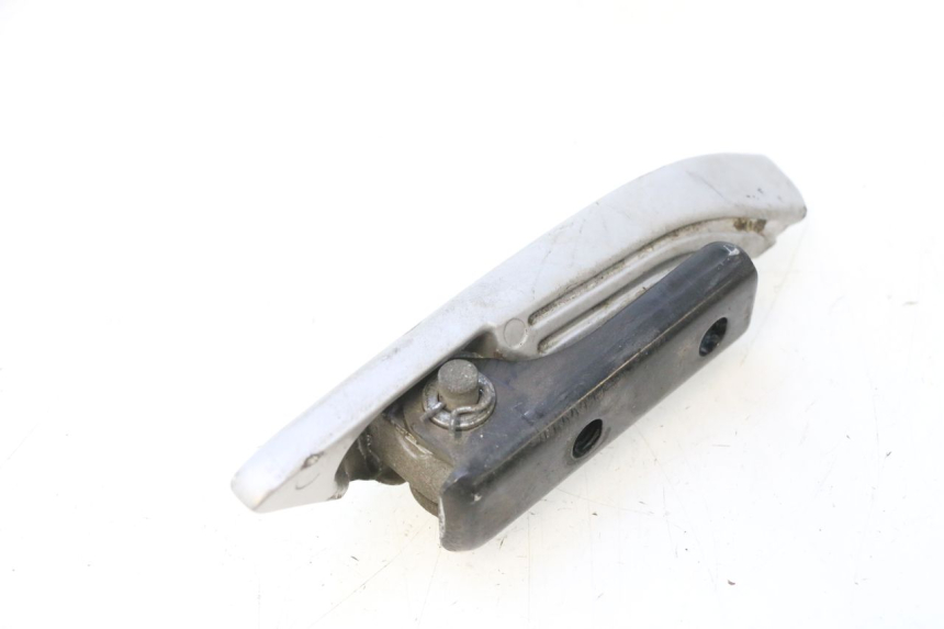 photo de CALE PIED ARRIERE DROIT PIAGGIO LIBERTY IGET 4T 50 (2015 - 2020) - Autre angle de vue