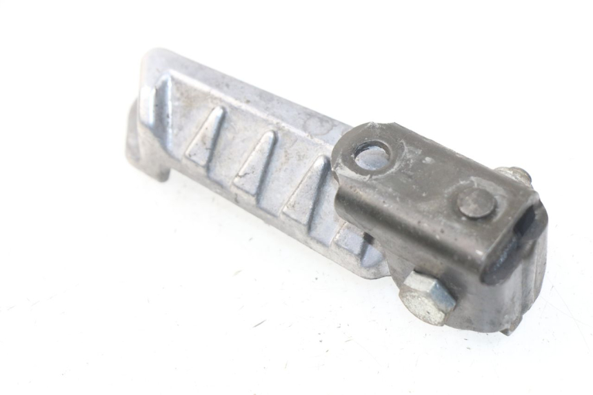 photo de CALE PIED ARRIERE DROIT PEUGEOT LUDIX 50 (2008 - 2017) - Détail de la pièce