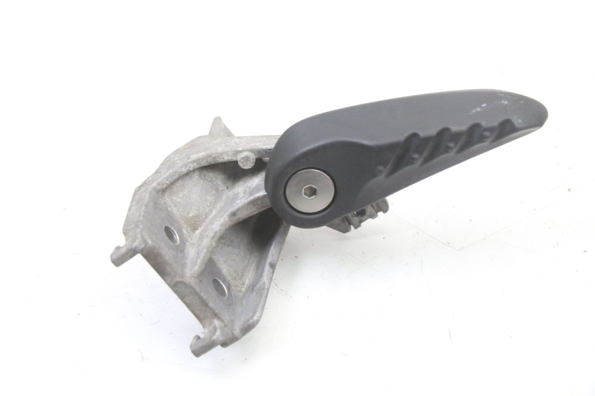 photo de CALE PIED ARRIERE DROIT MBK OVETTO ONE 2T 50 (2013 - 2017) - Zoom état d’usage