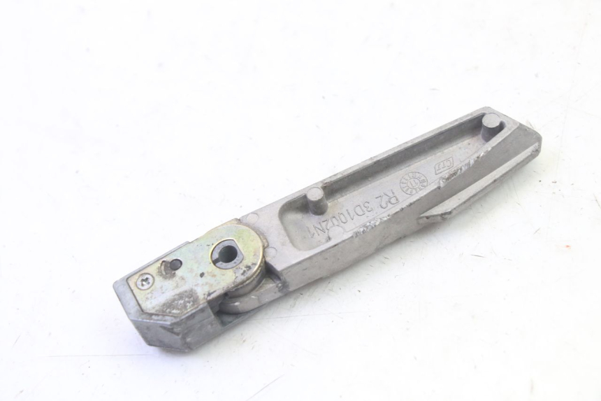 photo de CALE PIED ARRIERE DROIT KYMCO LIKE 4T 50 (2019 - 2025) - Gros plan technique