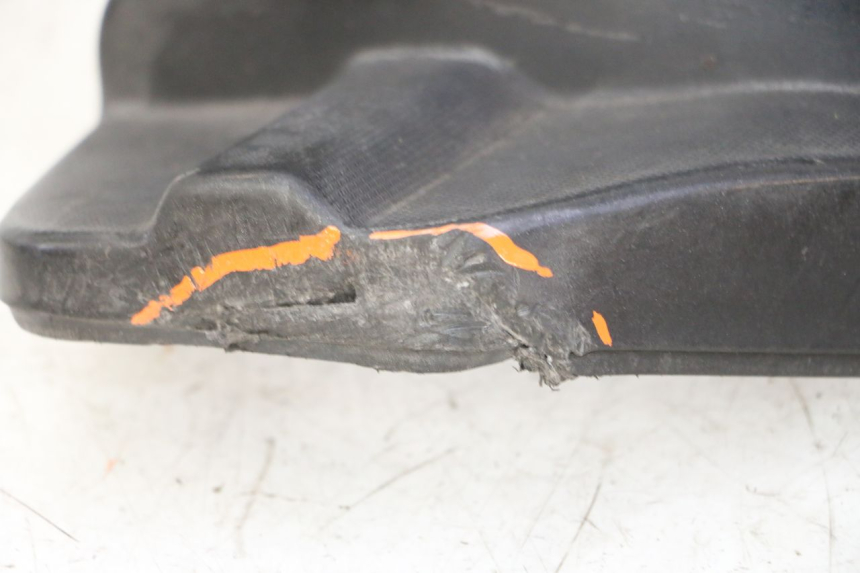 photo de CALE PIED ARRIERE DROIT PIAGGIO NEW TYPHOON 50 (2010 - 2017) - Marquages et références