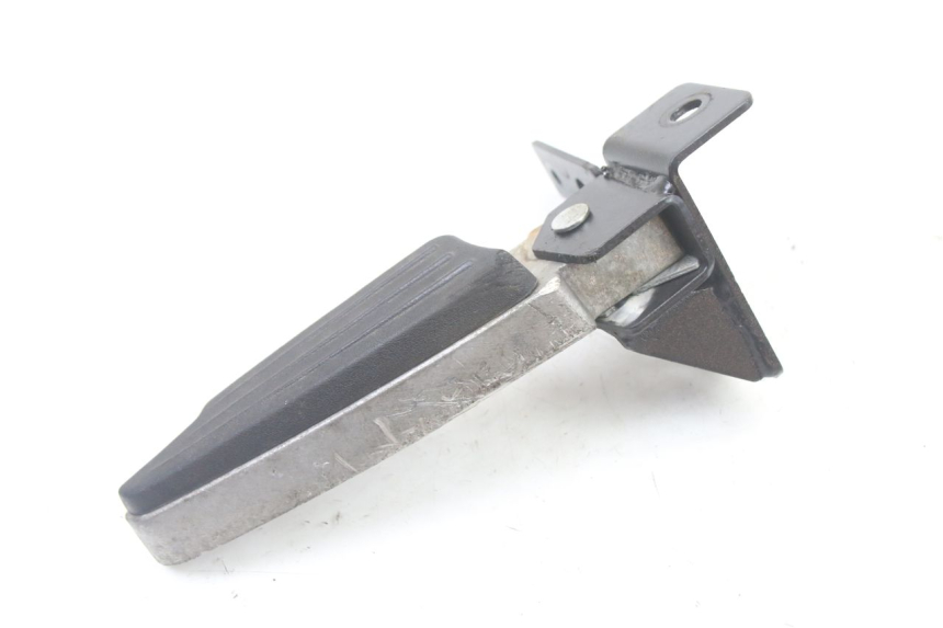 photo de CALE PIED ARRIERE DROIT PEUGEOT CITYSTAR 2T 50 (2018 - 2021) - Zoom état d’usage