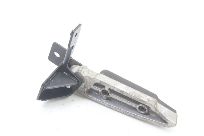 photo de CALE PIED ARRIERE DROIT PEUGEOT CITYSTAR 2T 50 (2018 - 2021) - Gros plan technique