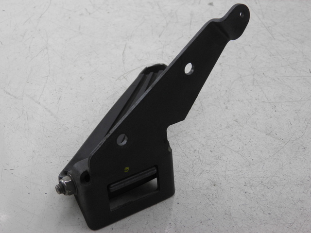 photo de CALE PIED ARRIERE DROIT PEUGEOT GEOPOLIS 250 (2006 - 2008) - Détail de la pièce