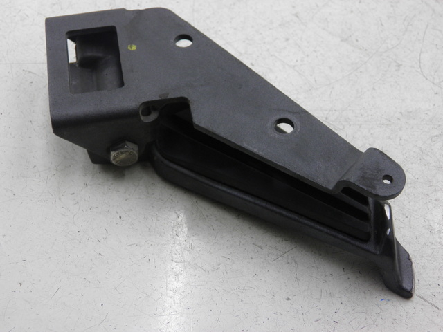 photo de CALE PIED ARRIERE DROIT PEUGEOT GEOPOLIS 250 (2006 - 2008) - Autre angle de vue