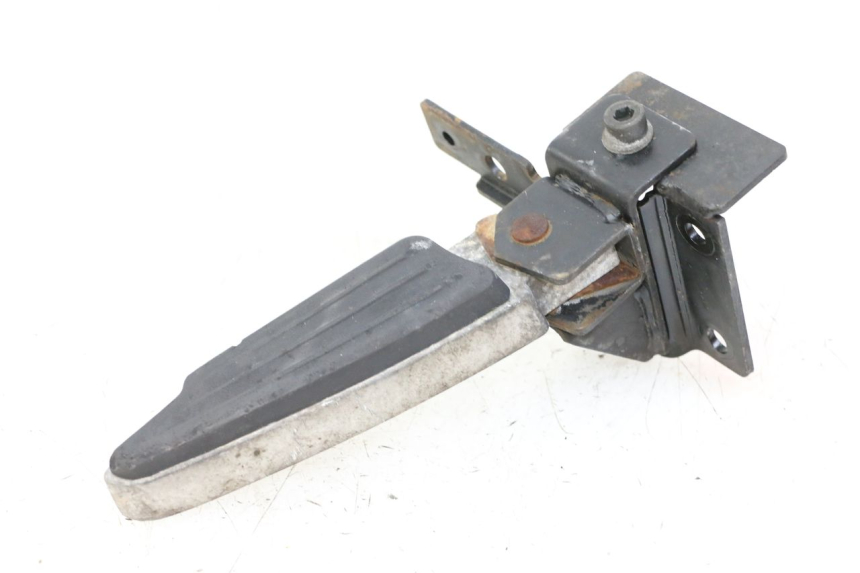 photo de CALE PIED ARRIERE DROIT PEUGEOT SATELIS 125 (2013 - 2018) - Vue principale