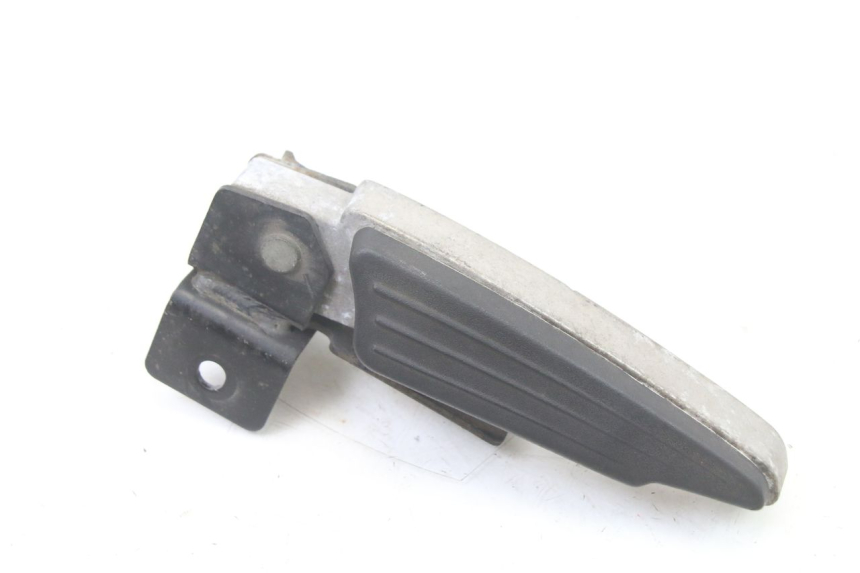 photo de CALE PIED ARRIERE DROIT PEUGEOT SATELIS 125 (2013 - 2018) - Détail de la pièce