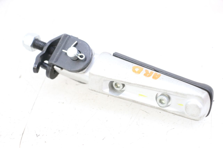 photo de CALE PIED ARRIERE DROIT ROYAL ENFIELD CONTINENTAL GT 650 (2019 - 2024) - Autre angle de vue