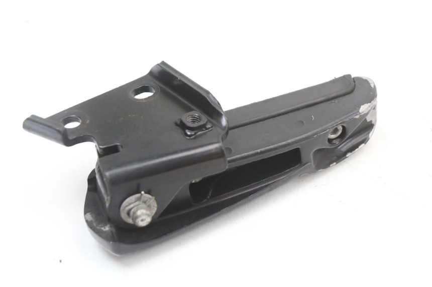 photo de CALE PIED ARRIERE DROIT GILERA RUNNER SP 50 (2009 - 2017) - Autre angle de vue