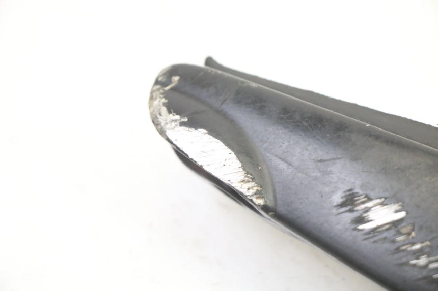 photo de CALE PIED ARRIERE DROIT GILERA RUNNER SP 50 (2006 - 2008) - Détail de la pièce