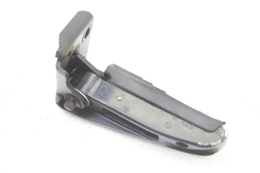 photo de CALE PIED ARRIERE DROIT GILERA RUNNER SP 50 (2006 - 2008) - Vue d’ensemble