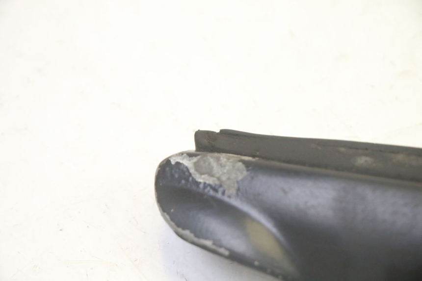 photo de CALE PIED ARRIERE DROIT GILERA RUNNER SP 50 (2009 - 2017) - Détail de la pièce