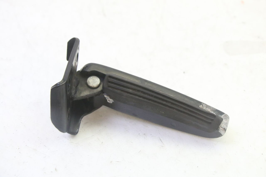 photo de CALE PIED ARRIERE DROIT GILERA RUNNER SP 50 (2009 - 2017) - Autre angle de vue