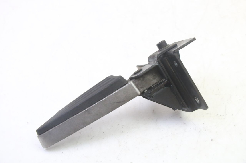 photo de CALE PIED ARRIERE DROIT PEUGEOT SATELIS 125 (2013 - 2018) - Zoom état d’usage