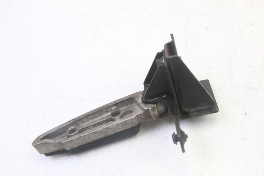 photo de CALE PIED ARRIERE DROIT PEUGEOT SATELIS 125 (2010 - 2012) - Vue d’ensemble