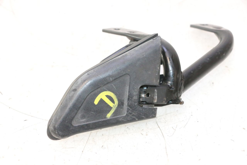photo de CALE PIED ARRIERE DROIT HONDA SH 125 (2001 - 2003) - Zoom état d’usage