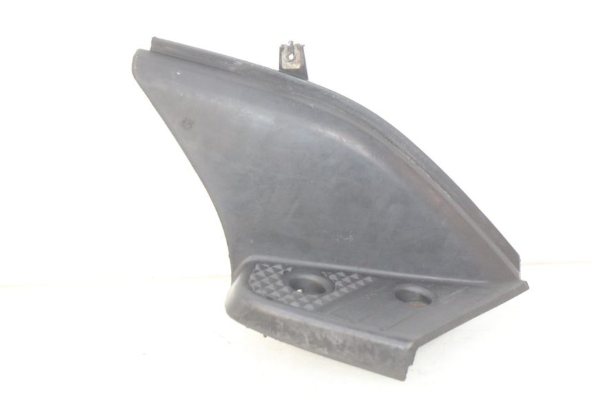 photo de CALE PIED ARRIERE DROIT YAMAHA SLIDER NAKED 50 (2004 - 2018) - Vue principale