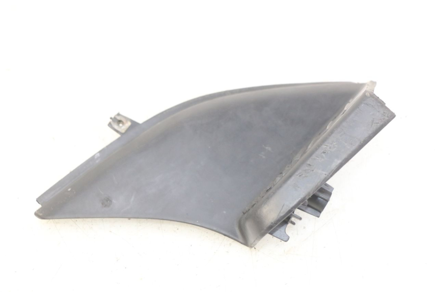 photo de CALE PIED ARRIERE DROIT YAMAHA SLIDER NAKED 50 (2004 - 2018) - Gros plan technique