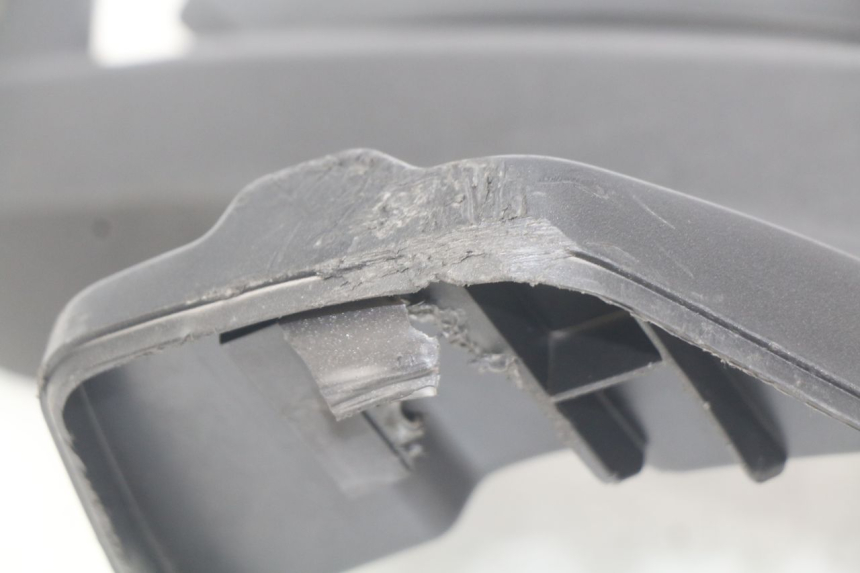 photo de CALE PIED ARRIERE DROIT APRILIA SR 2T 50 (2012 - 2017) - État de surface